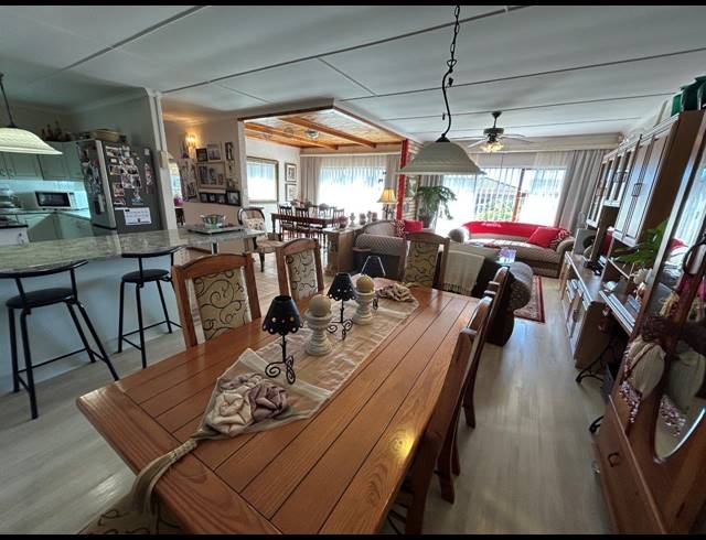 5 BEDROOM HOUSE FOR SALE IN WAVECREST